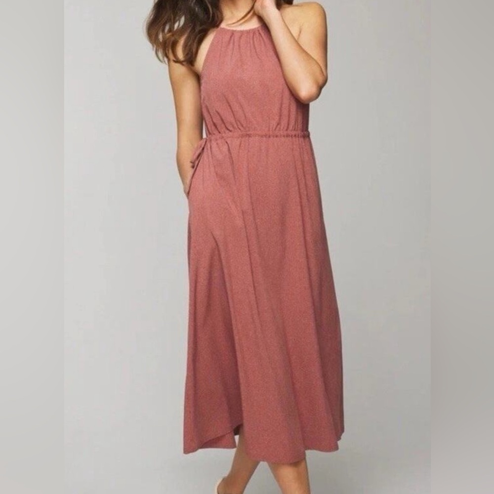 Soma Size Medium Everstretch Relaxed Travel Built In Bra Halter MIDI Mauve Dress